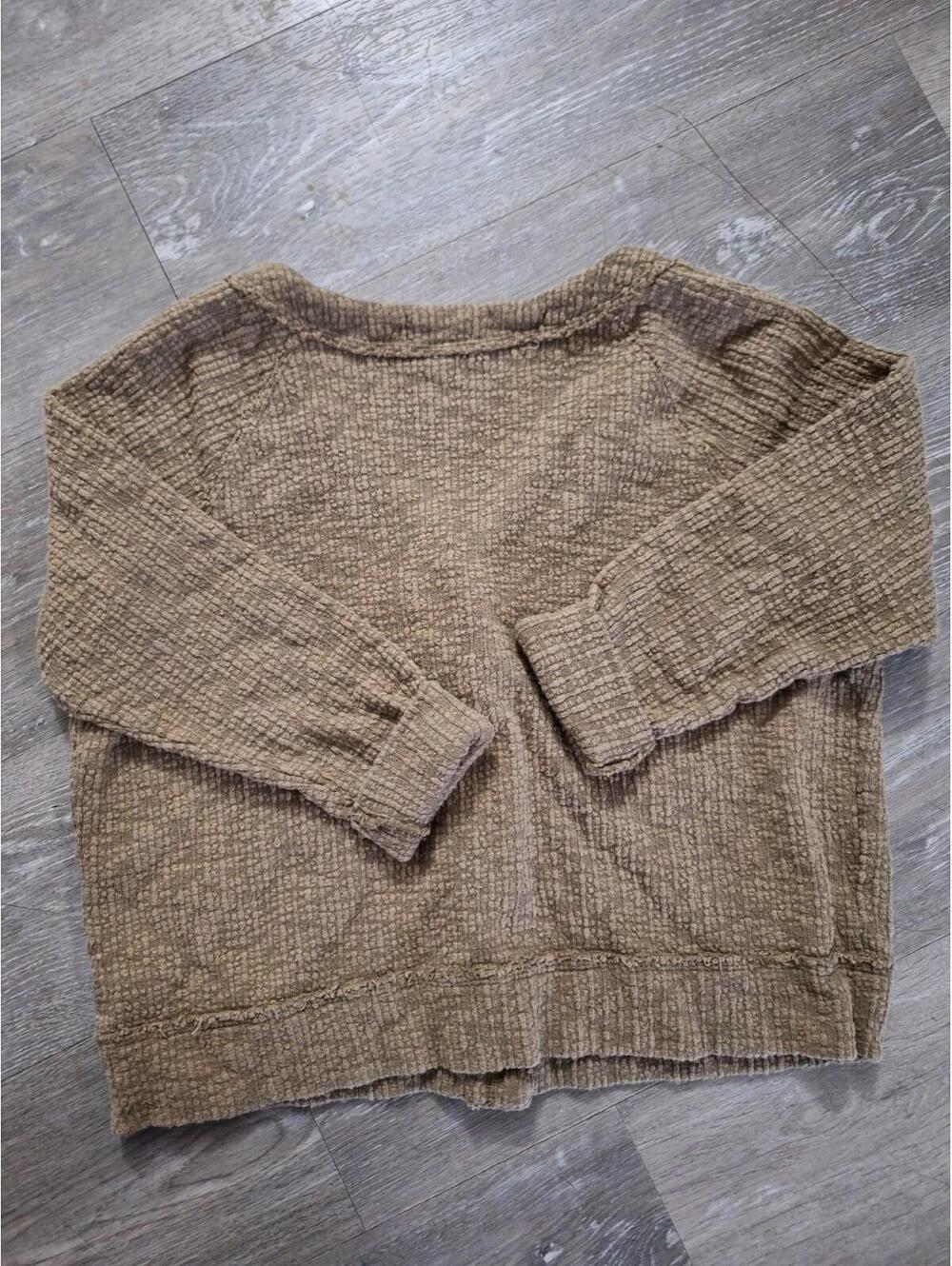 Two By Vince Camuto Women's Long Sleeve Button Up Cardigan Color, Olive Size L - Picture 4 of 4